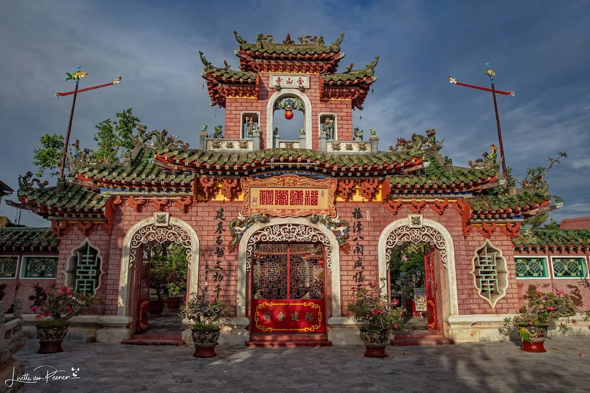 visiting fujian assembly hall is among best things to do in hoi an